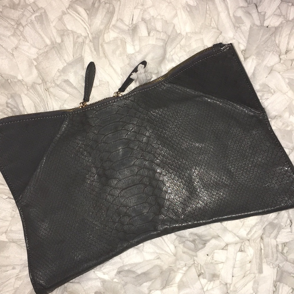Python style clutch!